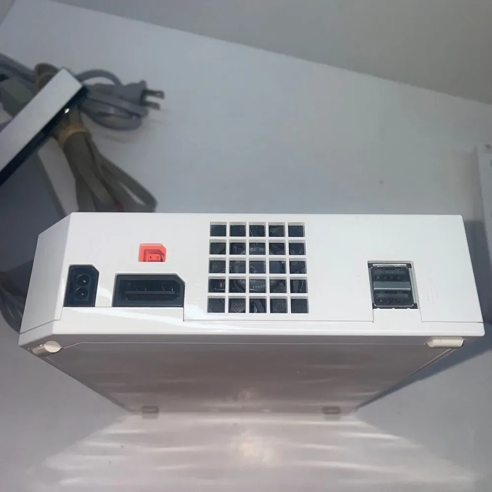 Nintendo Wii White Console RVL-001 Game Cube Compatible Bundle w/ 1 Controller‎